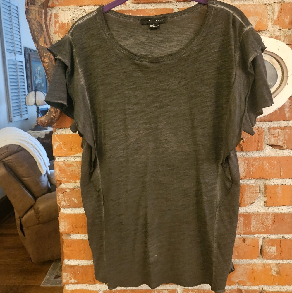 Sanctuary distressed, ruffle-sleeved tee